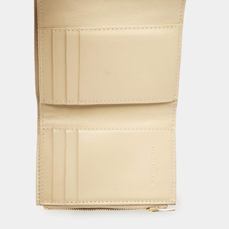 Pre Owned Bottega Veneta Beige Leather Intrecciato Cassette Zip Trifold Wallet