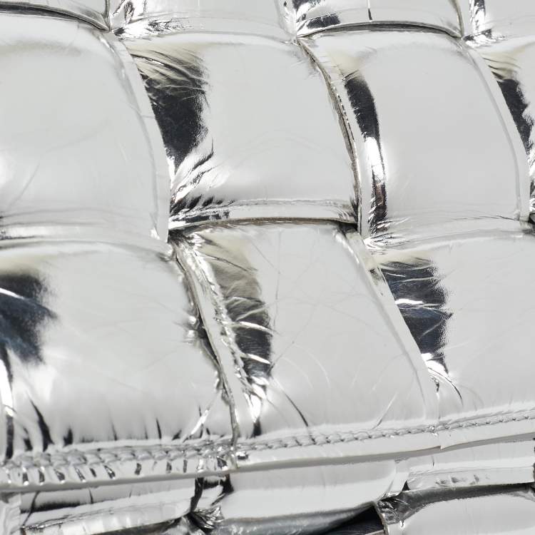 Pre Owned Bottega Veneta Silver Leather Intrecciato Cassette Padded Shoulder Bag