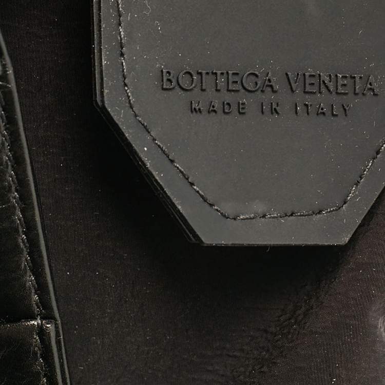 Pre Owned Bottega Veneta Black Intreccio Leather Cassette Crossbody Bag