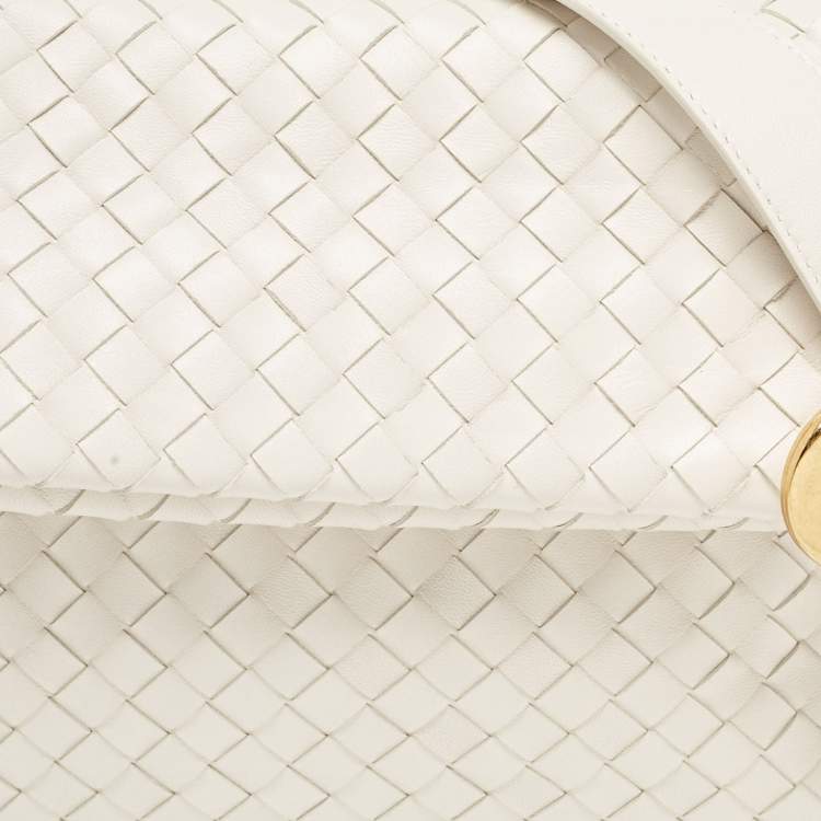 Pre Owned Bottega Veneta White Intrecciato Leather Fold Shoulder Bag