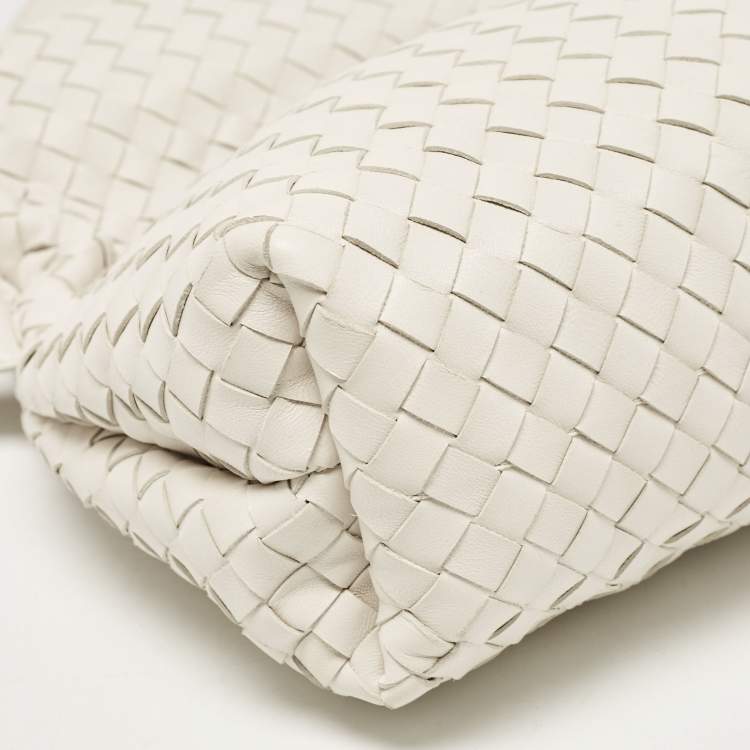 Pre Owned Bottega Veneta White Intrecciato Leather Fold Shoulder Bag