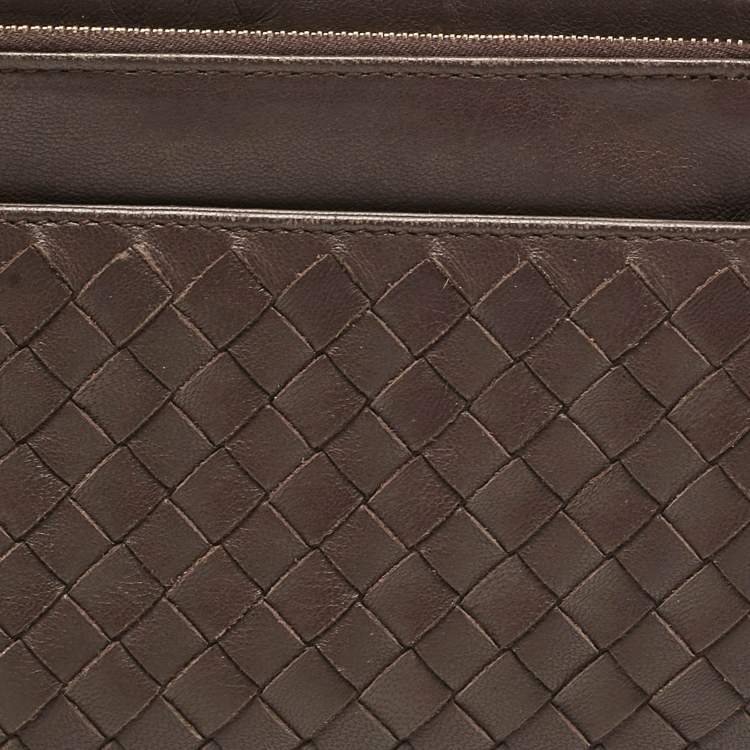 Pre Owned Bottega Veneta Brown Intrecciato Leather Bifold Zip Wallet