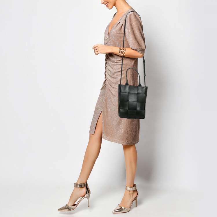 Pre Owned Bottega Veneta Black Intrecciato Leather North South Cassette Tote