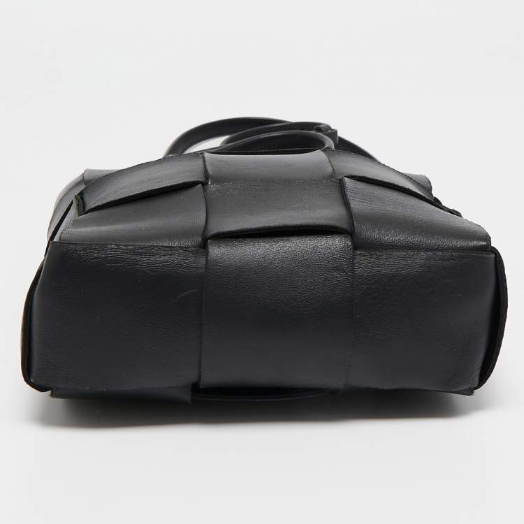 Pre Owned Bottega Veneta Black Intrecciato Leather North South Cassette Tote
