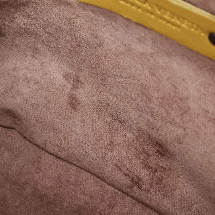 Pre Owned Bottega Veneta Mustard Intrecciato Leather Nodini Crossbody Bag