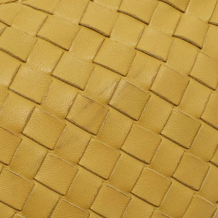 Pre Owned Bottega Veneta Mustard Intrecciato Leather Nodini Crossbody Bag
