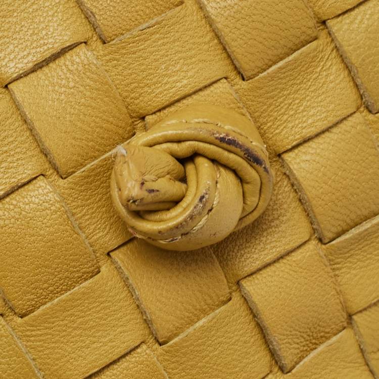 Pre Owned Bottega Veneta Mustard Intrecciato Leather Nodini Crossbody Bag