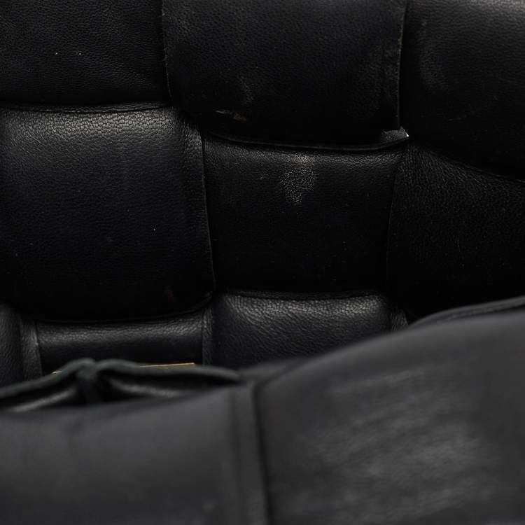 Pre Owned Bottega Veneta Black Leather Classic Cassette Padded Shoulder Bag