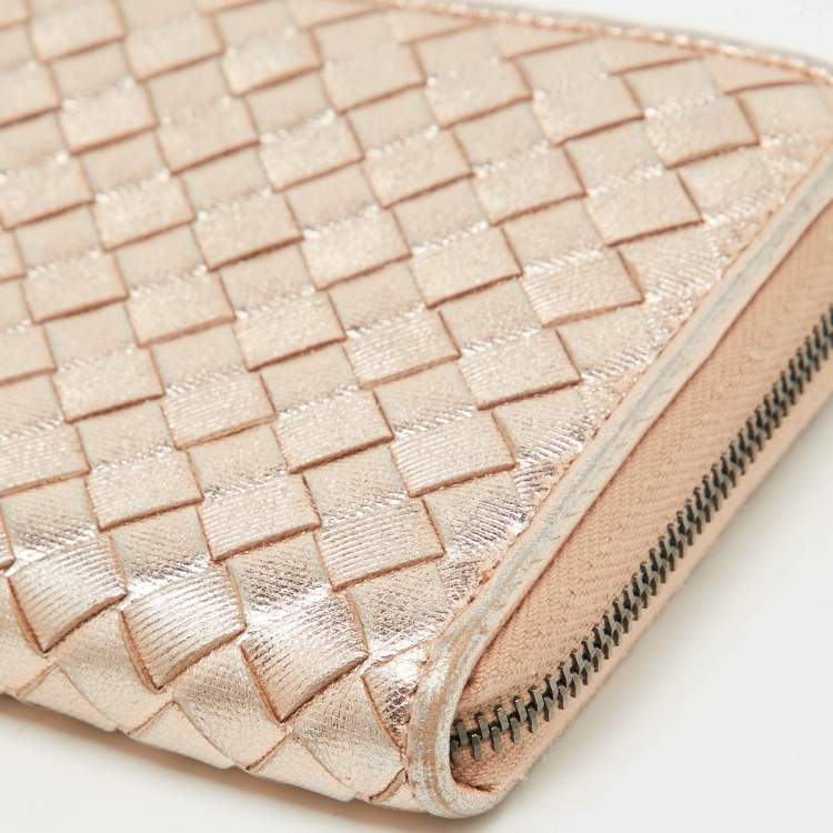 Pre Owned Bottega Veneta Metallic Intrecciato Leather Zip Around Wallet