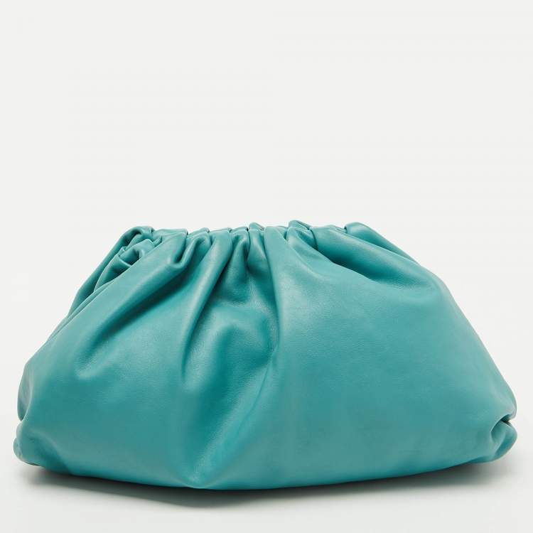 مملوكة مسبقًا Bottega Veneta Turquoise Blue Leather Teen Pouch Clutch
