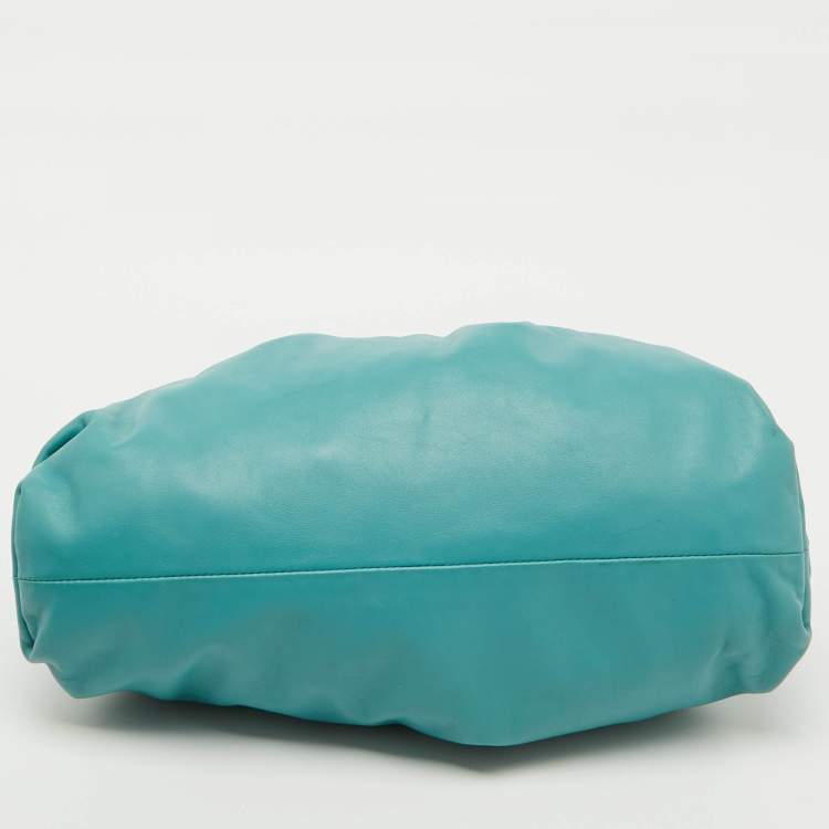مملوكة مسبقًا Bottega Veneta Turquoise Blue Leather Teen Pouch Clutch