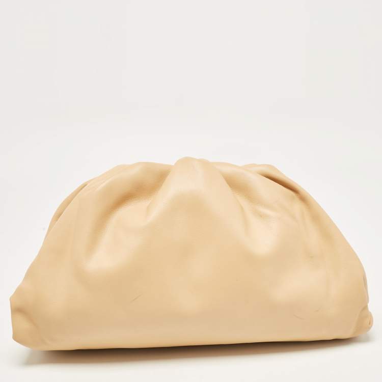 Pre Owned Bottega Veneta Beige Leather Classic The Pouch 