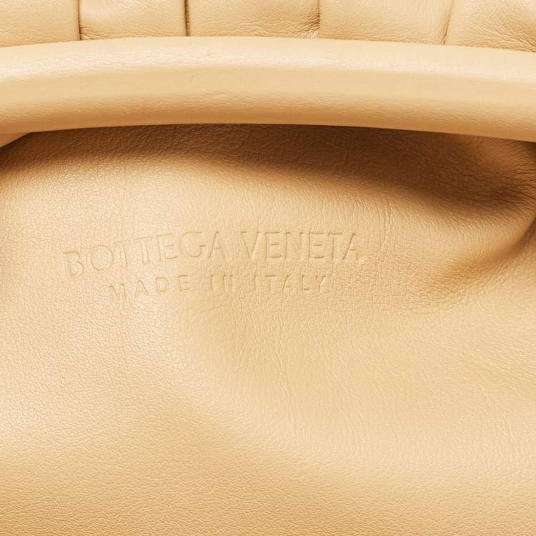 Pre Owned Bottega Veneta Beige Leather Classic The Pouch 