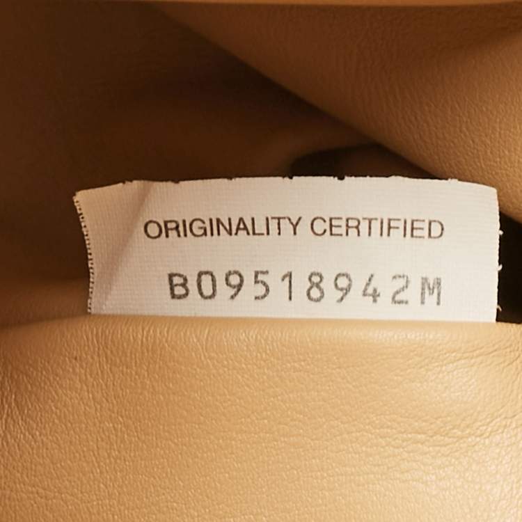 Pre Owned Bottega Veneta Beige Leather Classic The Pouch 
