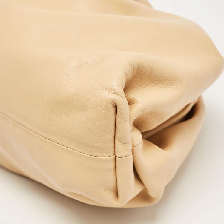 Pre Owned Bottega Veneta Beige Leather Classic The Pouch 