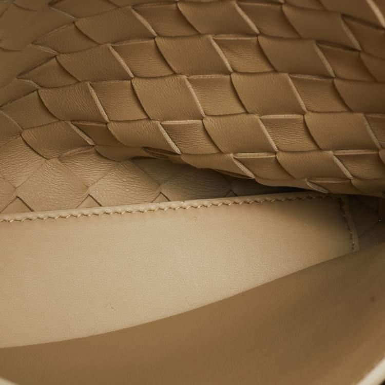 Pre Owned Bottega Veneta Cream Intrecciato Leather Small Andiamo Tote