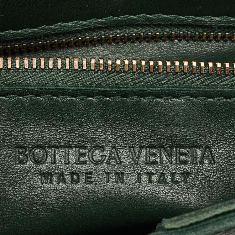 Pre Owned Bottega Veneta Dark Green Interccio Leather Cassette Shoulder Bag