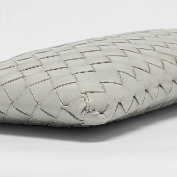 Pre Owned Bottega Veneta Grey Intrecciato Leather Zip Pochette