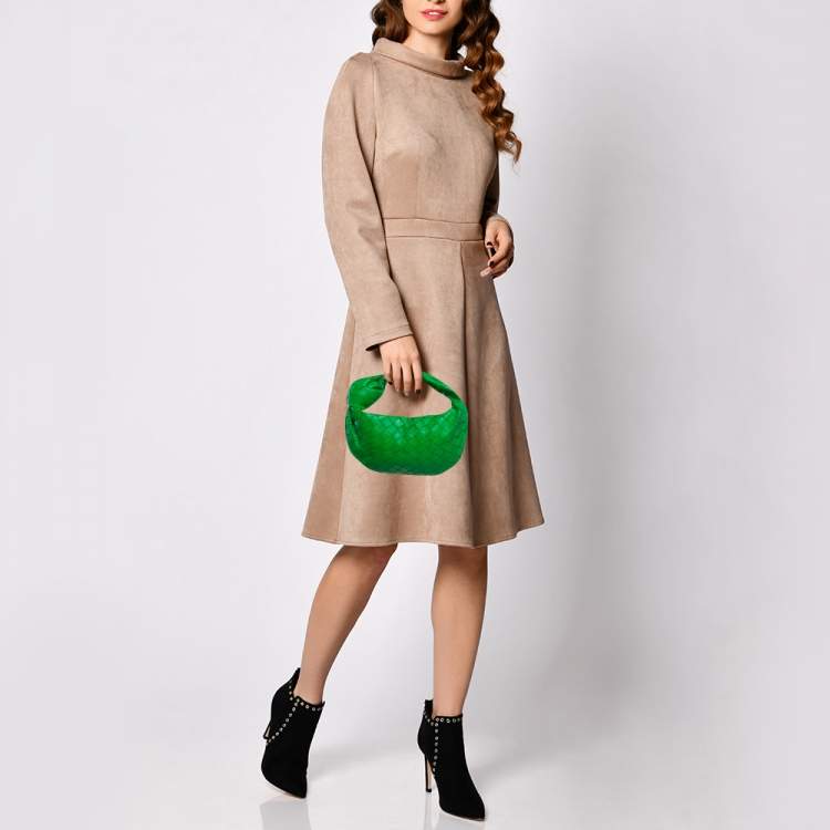 Pre Owned Bottega Veneta Green Intrecciato Leather Mini Jodie Hobo
