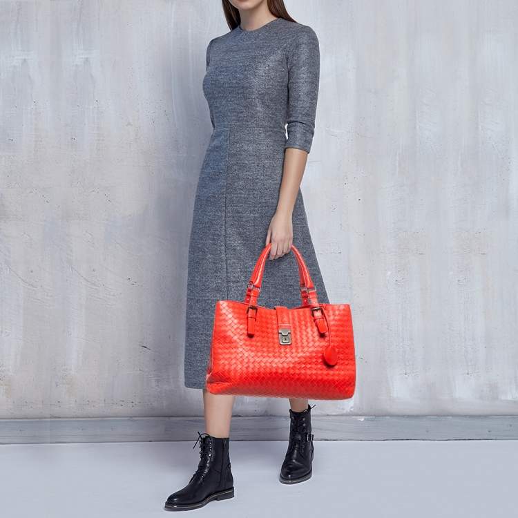 Pre Owned Bottega Veneta Red Intrecciato Leather Medium Roma Tote