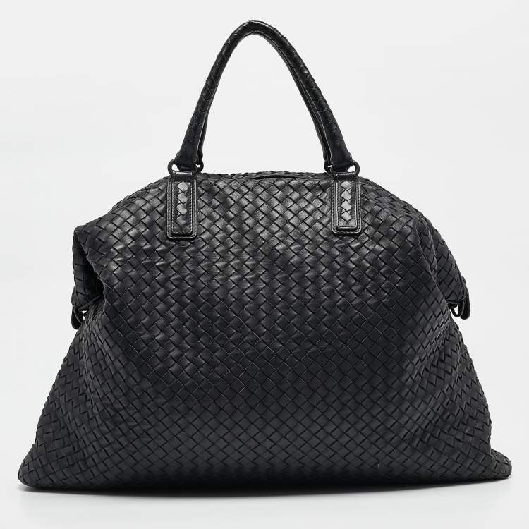 مملوكة مسبقًا Bottega Veneta Midnight Blue Intrecciato Leather Maxi Convertible Tote