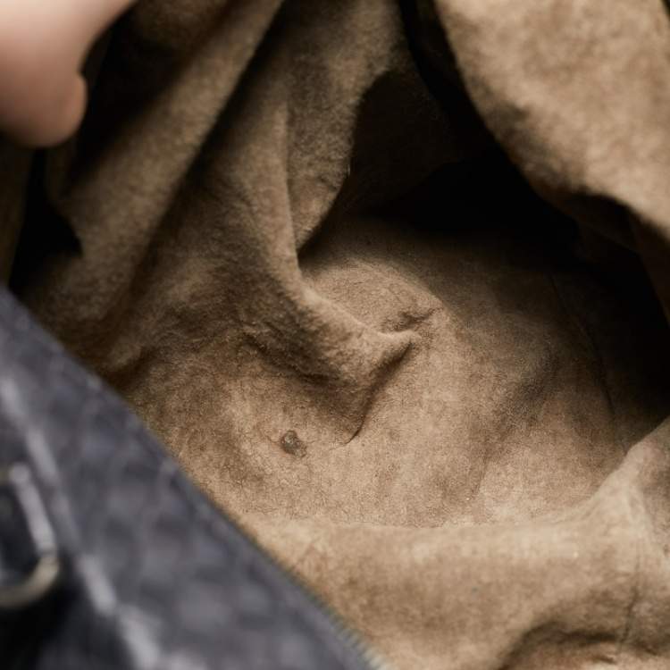 مملوكة مسبقًا Bottega Veneta Midnight Blue Intrecciato Leather Maxi Convertible Tote