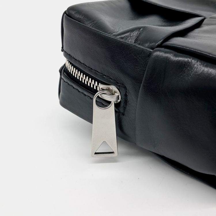 Pre Owned Bottega Veneta Black Leather Cassette Belt Bag
