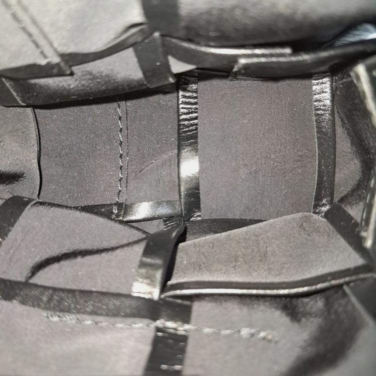 Pre Owned Bottega Veneta Black Leather Cassette Belt Bag