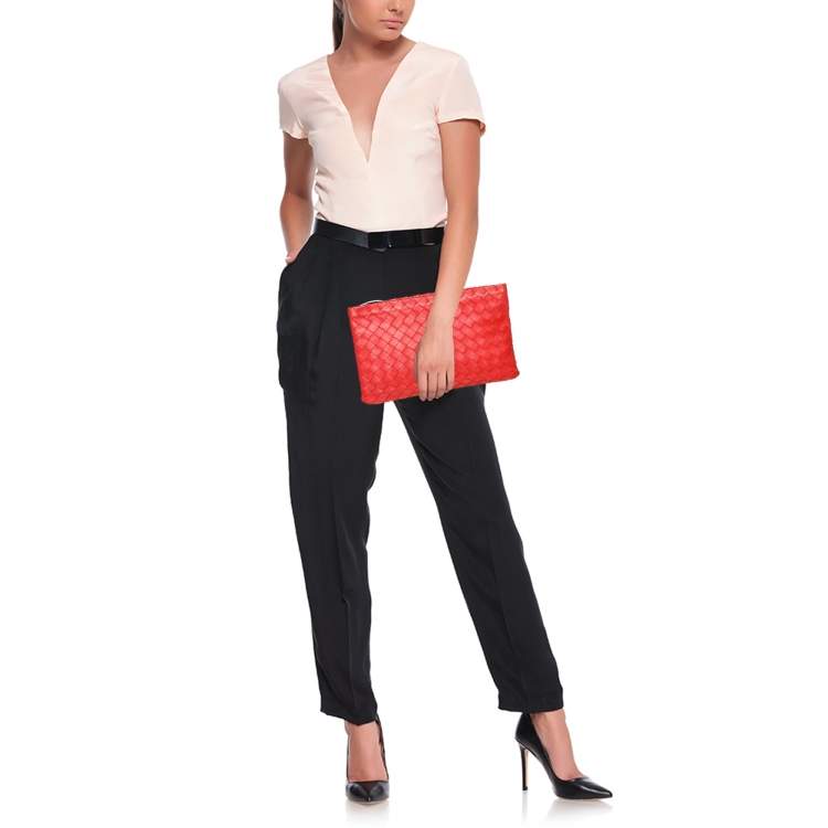 Pre Owned Bottega Veneta Red Intrecciato Leather Zip Pouch