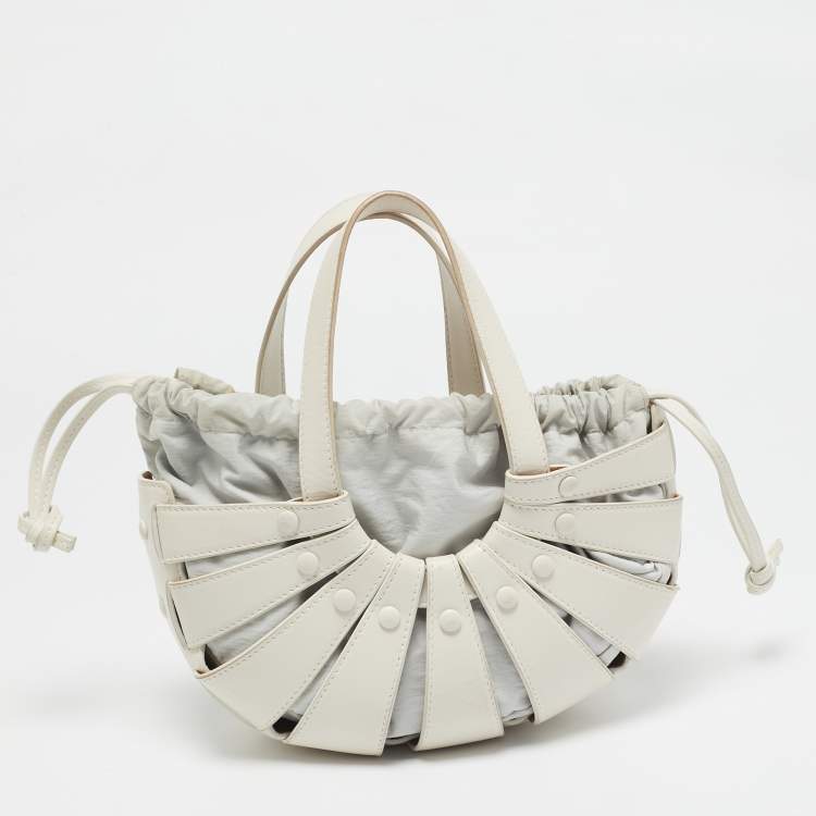 Pre Owned Bottega Veneta Off White Leather Small Shell Bag