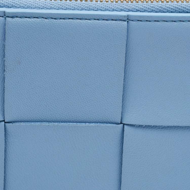 Pre Owned Bottega Veneta Light Blue Leather Cassette Zip Card Holder