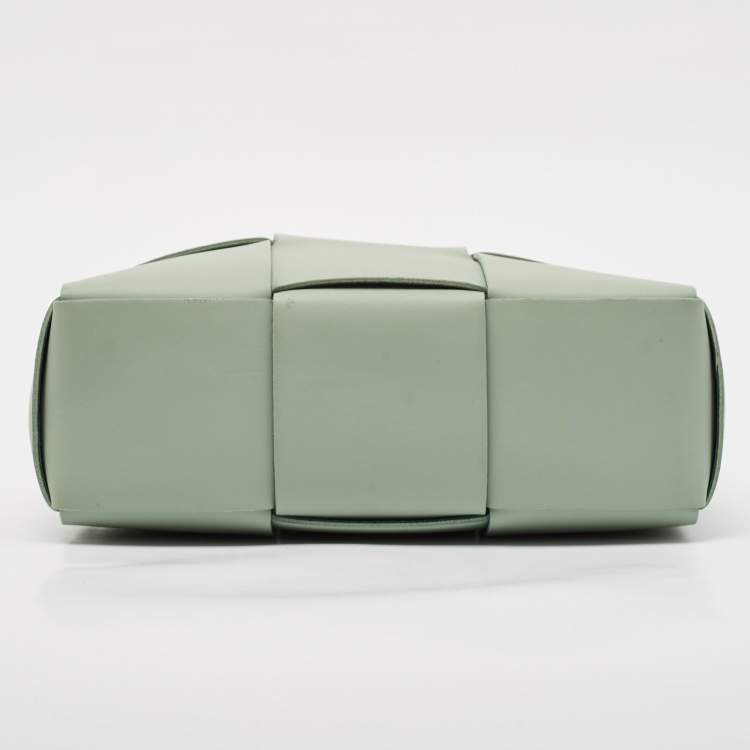 Pre Owned Bottega Veneta Light Green Intrecciato Leather Mini Arco Tote