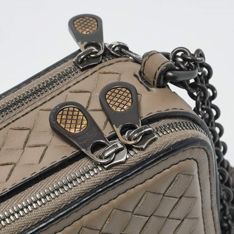 Pre Owned Bottega Veneta Beige Intrecciato Leather Double Zip Camera Crossbody Bag