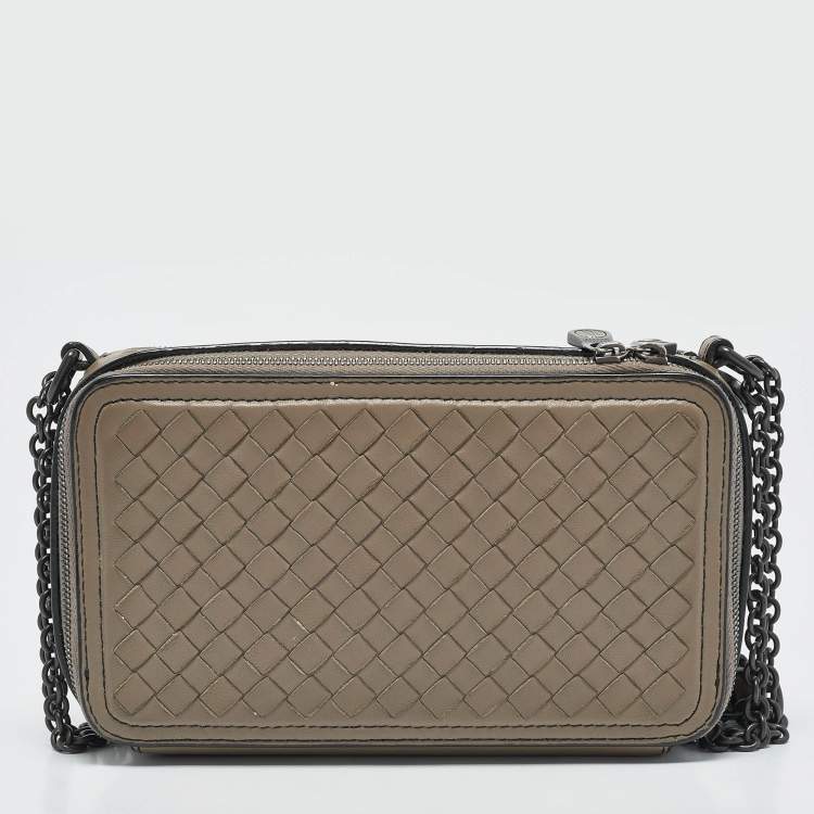 Pre Owned Bottega Veneta Beige Intrecciato Leather Double Zip Camera Crossbody Bag