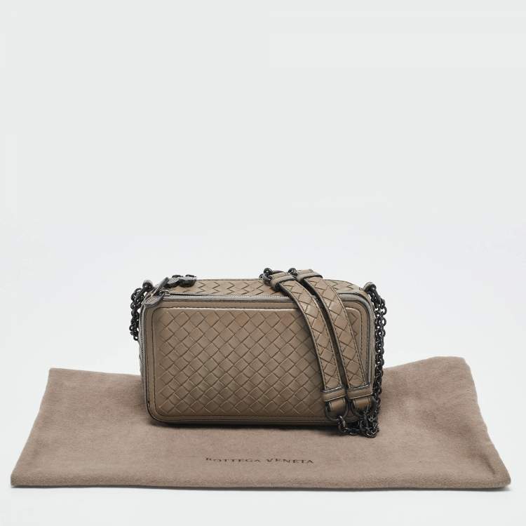 Pre Owned Bottega Veneta Beige Intrecciato Leather Double Zip Camera Crossbody Bag