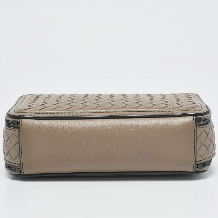 Pre Owned Bottega Veneta Beige Intrecciato Leather Double Zip Camera Crossbody Bag
