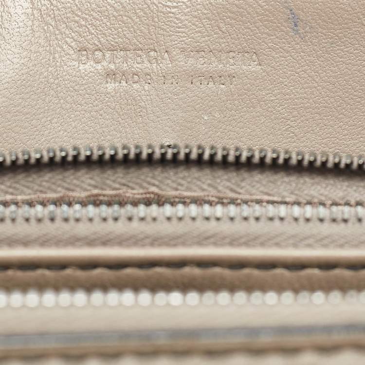 Pre Owned Bottega Veneta Beige Intrecciato Leather Double Zip Camera Crossbody Bag