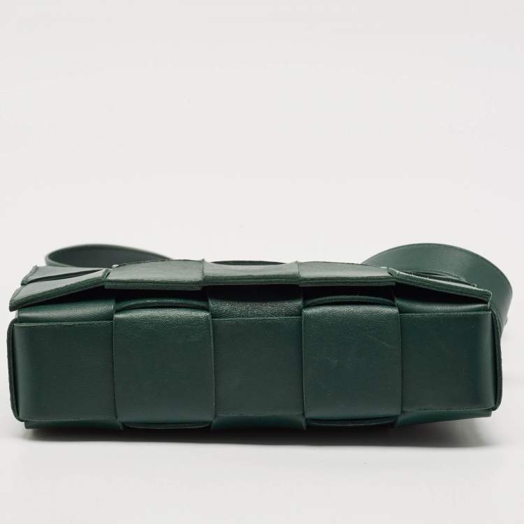 Pre Owned Bottega Veneta Green Intreccio Leather Cassette Shoulder Bag