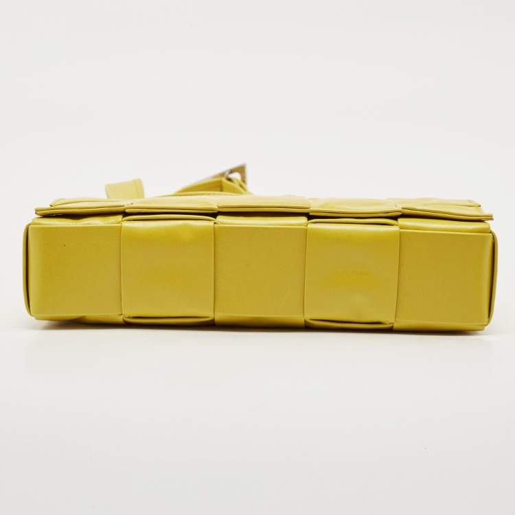Pre Owned Bottega Veneta Yellow Leather Cassette Shoulder Bag