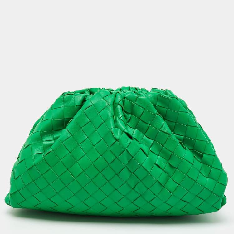 Pre Owned Bottega Veneta Green Intrecciato Leather Teen Pouch Clutch