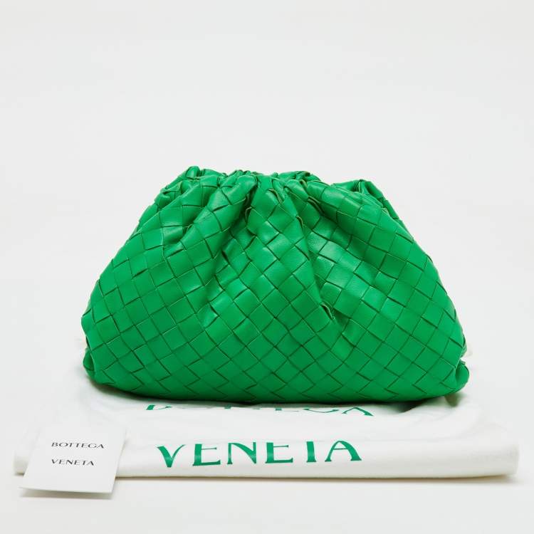 Pre Owned Bottega Veneta Green Intrecciato Leather Teen Pouch Clutch