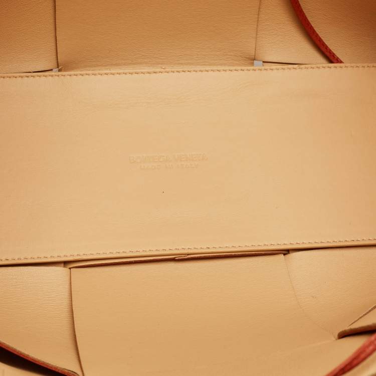 Pre Owned Bottega Veneta Brown Intreccio Leather Medium Arco Tote