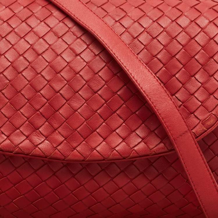 Pre Owned Bottega Veneta Red Intrecciato Leather Flap Crossbody Bag