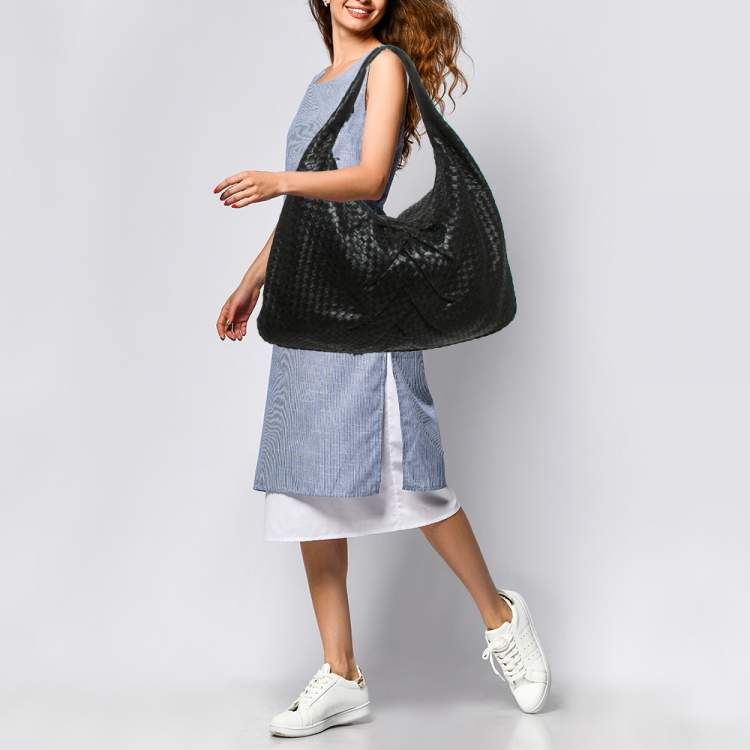 Pre Owned Bottega Veneta Black Intrecciato Leather Maxi Veneta Hobo 