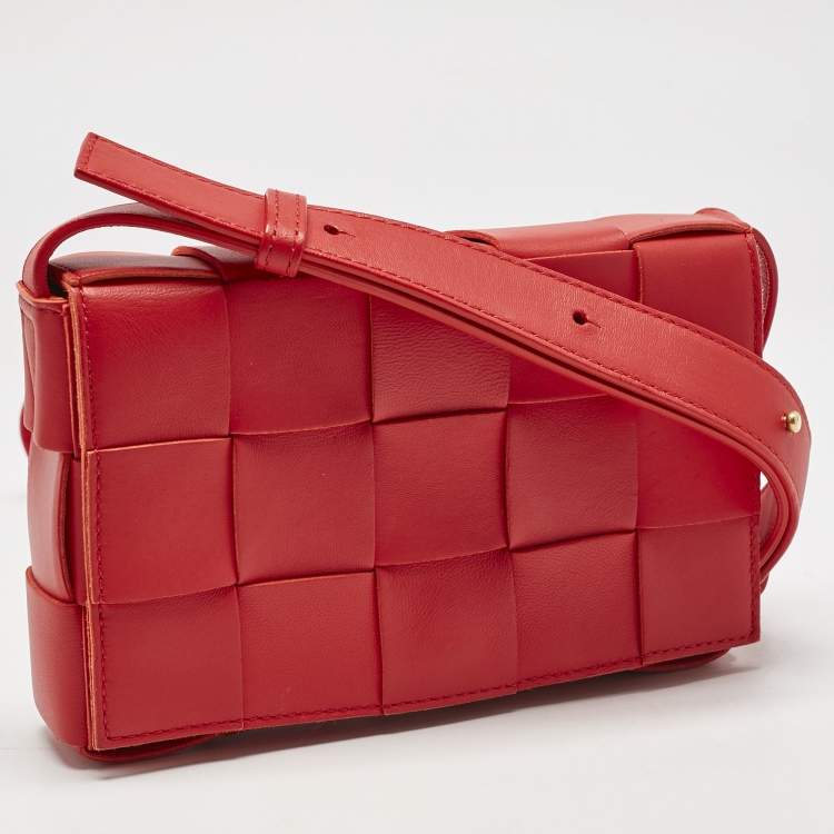 Pre Owned Bottega Veneta Red Intreccio Leather Small Cassette Crossbody Bag