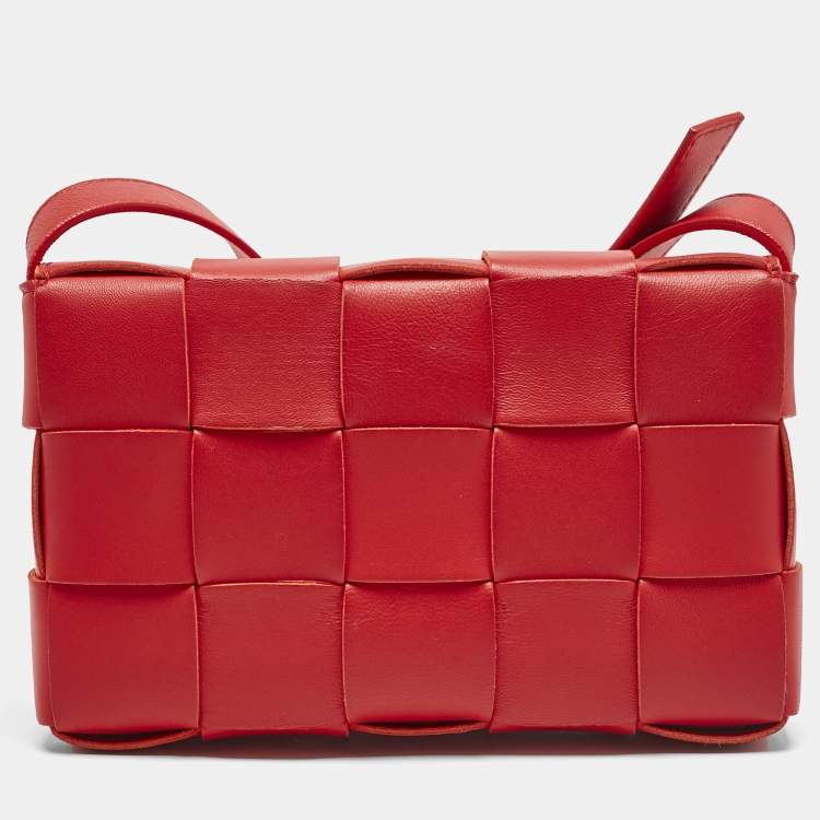 Pre Owned Bottega Veneta Red Intreccio Leather Small Cassette Crossbody Bag