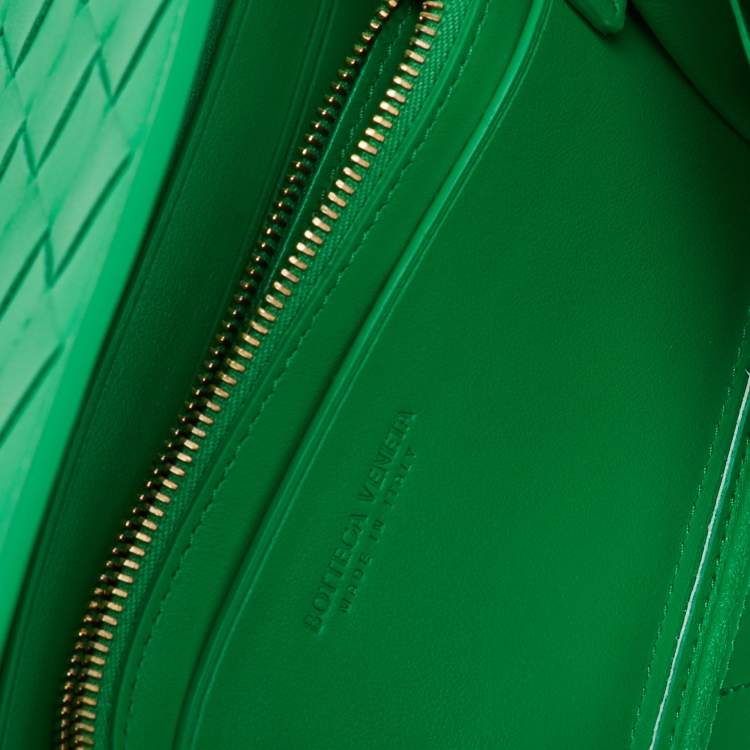 مملوكة مسبقًا Bottega Veneta Green Intrecciato Leather Flap Continental Wallet