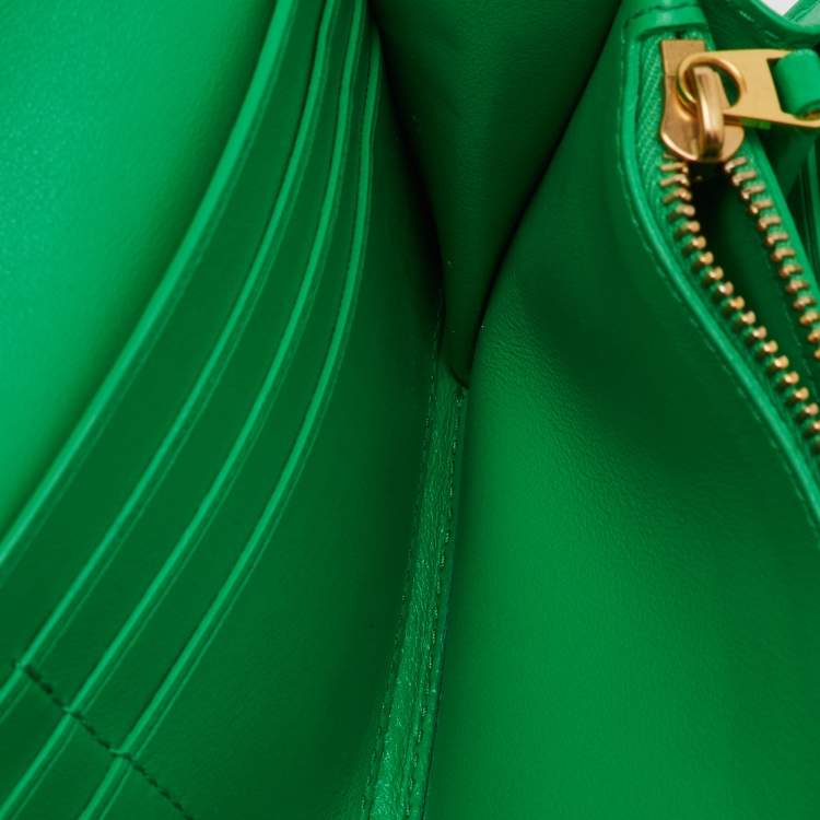 مملوكة مسبقًا Bottega Veneta Green Intrecciato Leather Flap Continental Wallet