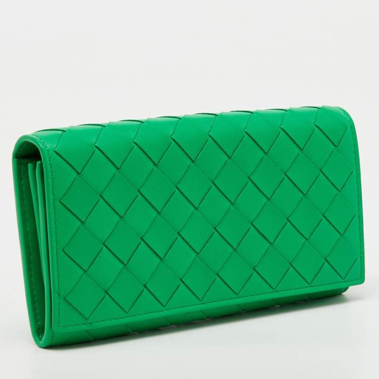 مملوكة مسبقًا Bottega Veneta Green Intrecciato Leather Flap Continental Wallet