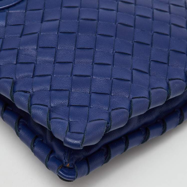 Pre Owned Bottega Veneta Blue Intrecciato Leather Twist Lock Flap Clutch